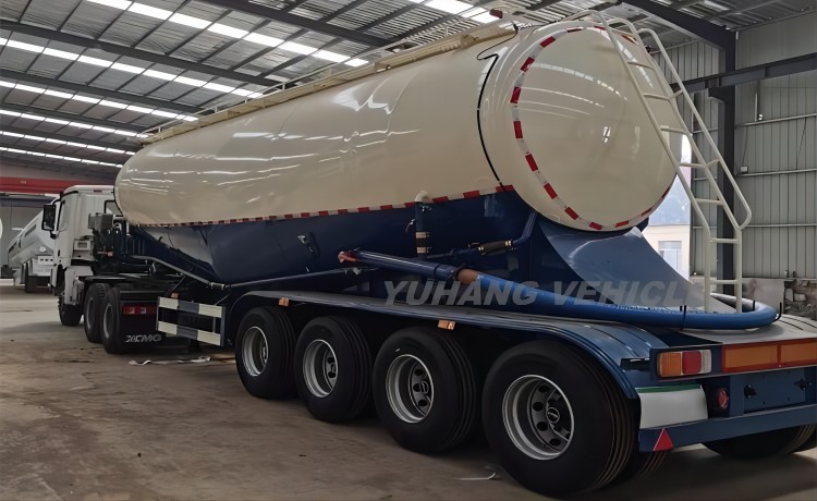 4 Axle Pneumatic Cement Trailer-YUHANG VEHICLE