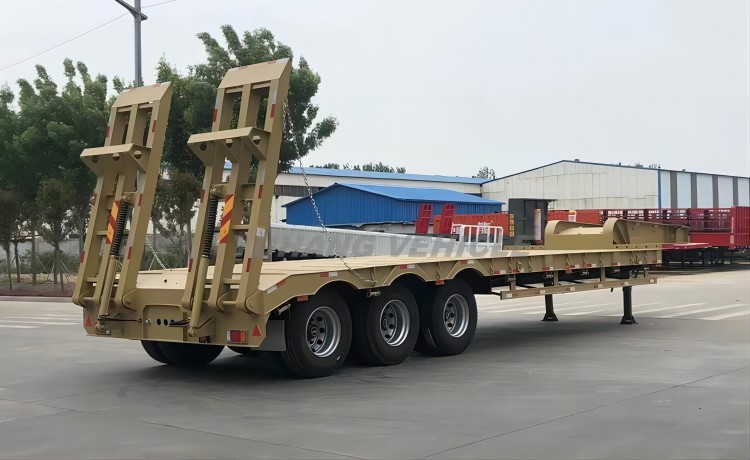 Tri Axle Low Bed Truck Trailer-YUHANG VEHICLE