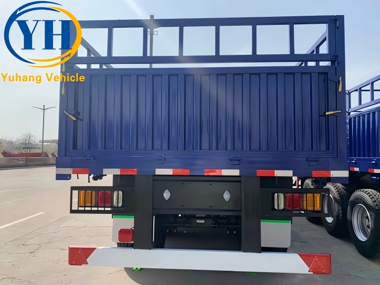 3 Axle Fence Trailer with Stake-YUHANG VEHICLE 3 Axle Fence Trailer with Stake-YUHANG VEHICLE