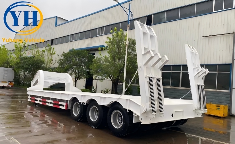3 Line 6 Axle Low Loader Trailer-YUHANG VEHICLE 3 Line 6 Axle Low Loader Trailer-YUHANG VEHICLE