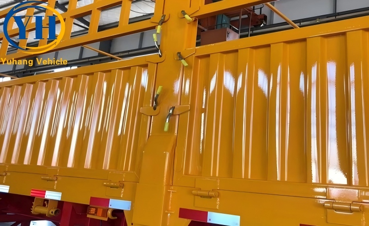 Tri Axle Fence Cargo Trailer for Sale-YUHANG VEHICLE Tri Axle Fence Cargo Trailer for Sale-YUHANG VEHICLE