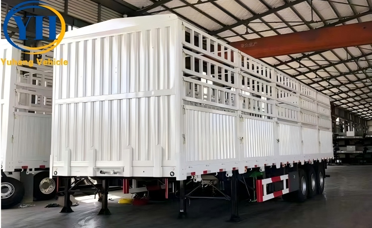 Triaxle Animal Transport Fence Trailer-YUHANG VEHICLE Triaxle Animal Transport Fence Trailer-YUHANG VEHICLE