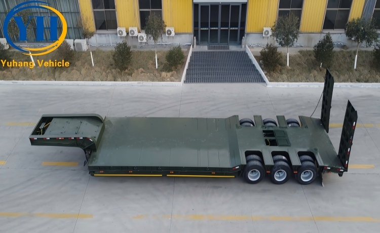 Triple 60 Ton Low Bed Vehicle-YUHANG VEHICLE Triple 60 Ton Low Bed Vehicle-YUHANG VEHICLE