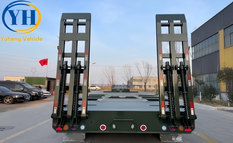 Triple 60 Ton Low Bed Vehicle-YUHANG VEHICLE Triple 60 Ton Low Bed Vehicle-YUHANG VEHICLE