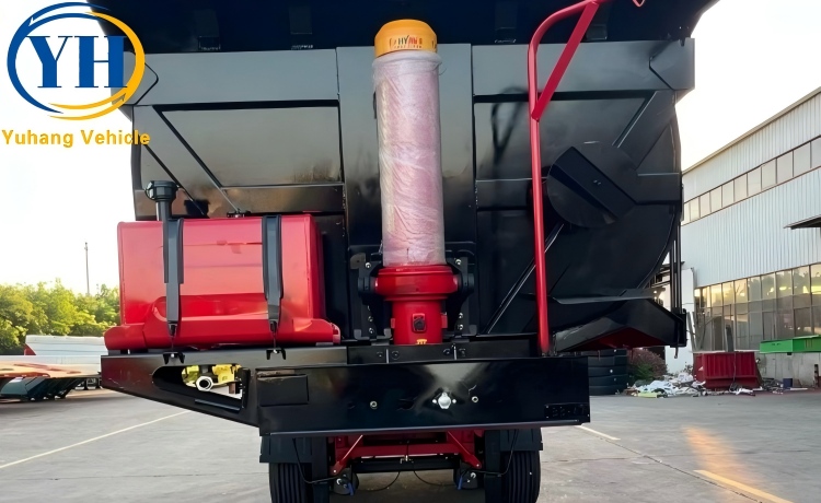 3 Axle 30 Cubic Tipper Trailer will be exported to Madagascar-YUHANG VEHICLE 3 Axle 30 Cubic Tipper Trailer will be exported to Madagascar-YUHANG VEHICLE