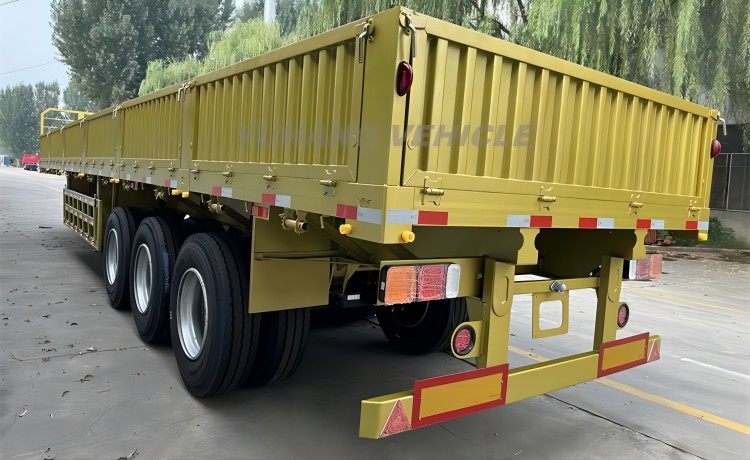 Triaxle Trailer with Boards will export to Harare, Zimbabwe-YUHANG VEHICLE