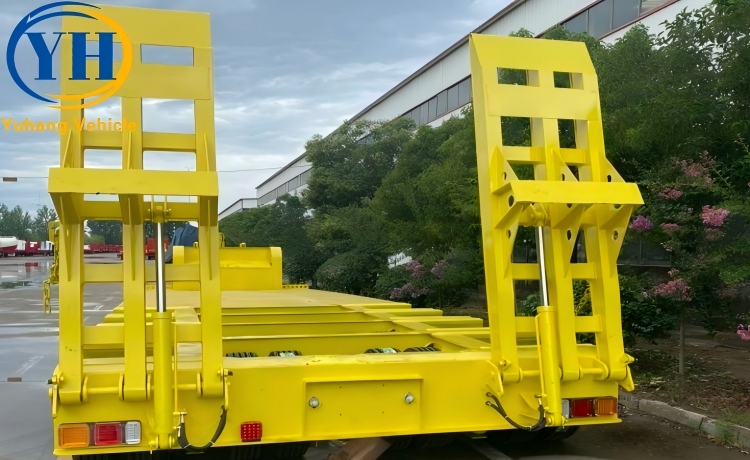 4 Line 8 Axle Low Bed Trailer will be shipped to Burkina Faso-YUHANG VEHICLE 4 Line 8 Axle Low Bed Trailer will be shipped to Burkina Faso-YUHANG VEHICLE