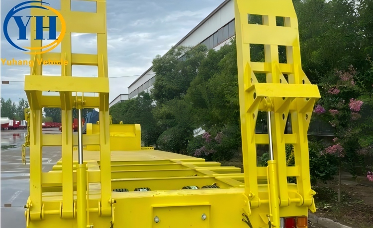 4 Line 8 Axle Low Bed Trailer will be shipped to Burkina Faso-YUHANG VEHICLE 4 Line 8 Axle Low Bed Trailer will be shipped to Burkina Faso-YUHANG VEHICLE