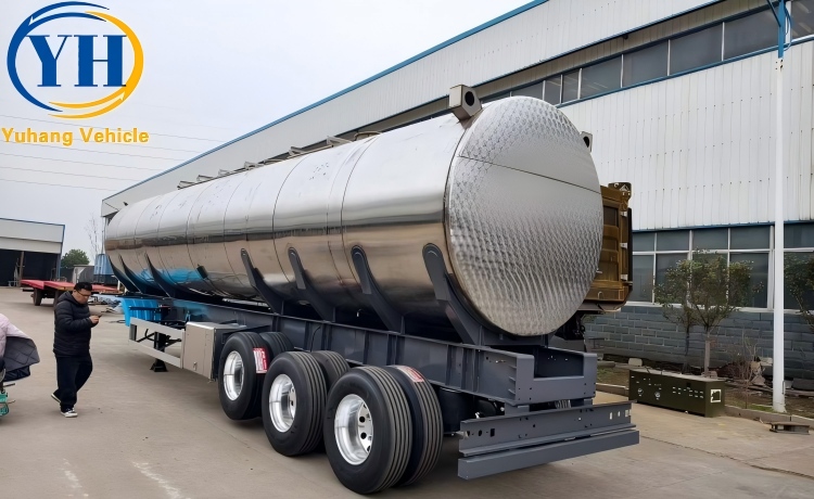 54000 Liter Aluminum Fuel Tanker Trailer will be sent to Botswana-YUHANG VEHICLE 54000 Liter Aluminum Fuel Tanker Trailer will be sent to Botswana-YUHANG VEHICLE