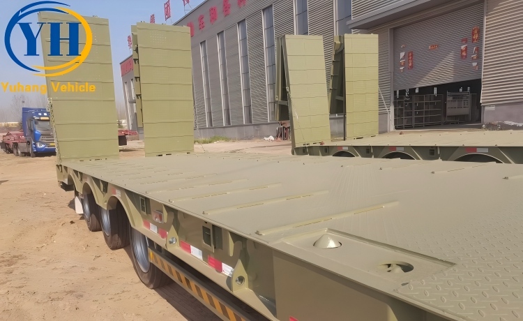Tri Axle 60 Ton Low Loader Trailer will be sent to Saudi Arabia-YUHANG VEHICLE Tri Axle 60 Ton Low Loader Trailer will be sent to Saudi Arabia-YUHANG VEHICLE