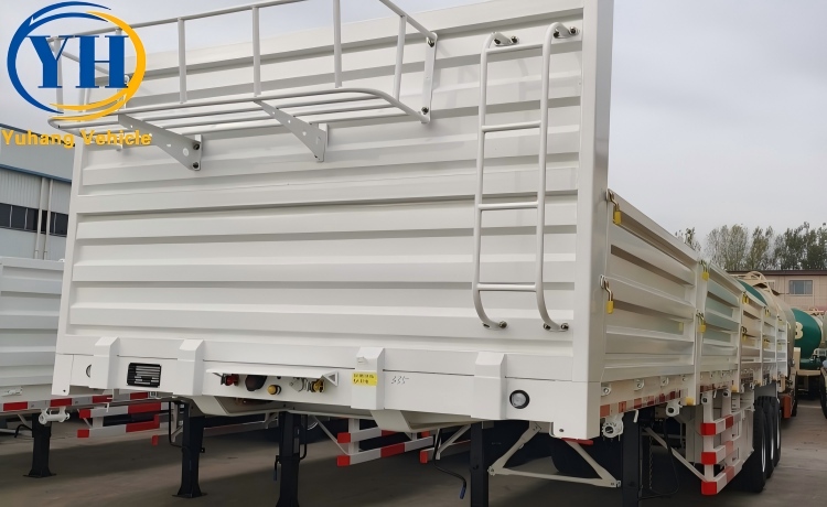 Tri Axle Sidewall Truck Trailer will be sent to Liberia-YUHANG VEHICLE Tri Axle Sidewall Truck Trailer will be sent to Liberia-YUHANG VEHICLE