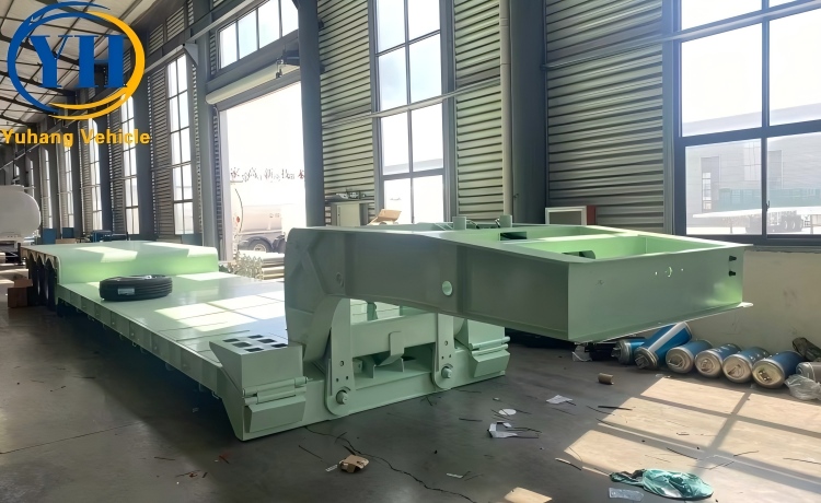 4 Axle 100 Ton Lowboy Gooseneck Semi Trailer will be sent to Uganda-YUHANG VEHICLE 4 Axle 100 Ton Lowboy Gooseneck Semi Trailer will be sent to Uganda-YUHANG VEHICLE