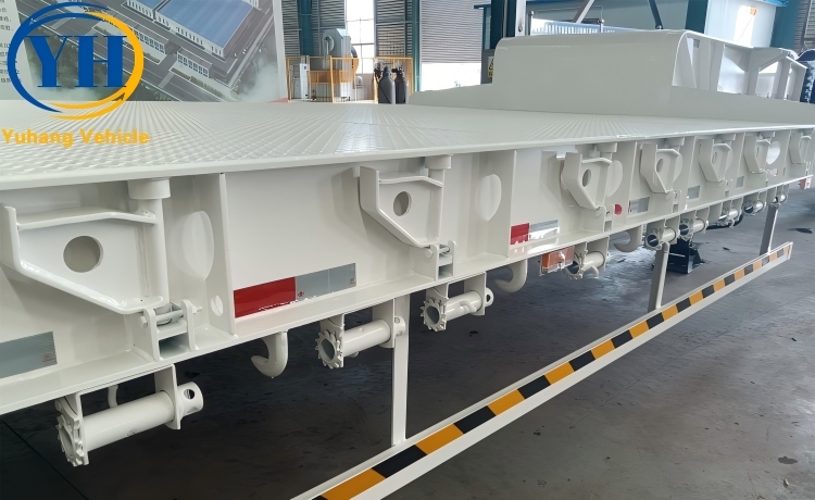 60T Low Loader Trailer is ready to be shipped to Jamaica-YUHANG VEHICLE 60T Low Loader Trailer is ready to be shipped to Jamaica-YUHANG VEHICLE