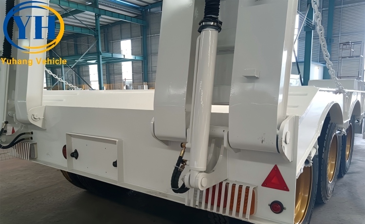 60T Low Loader Trailer is ready to be shipped to Jamaica-YUHANG VEHICLE 60T Low Loader Trailer is ready to be shipped to Jamaica-YUHANG VEHICLE