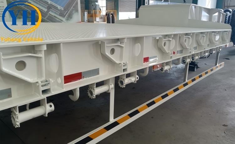 60T Low Loader Trailer is ready to be shipped to Jamaica-YUHANG VEHICLE 60T Low Loader Trailer is ready to be shipped to Jamaica-YUHANG VEHICLE