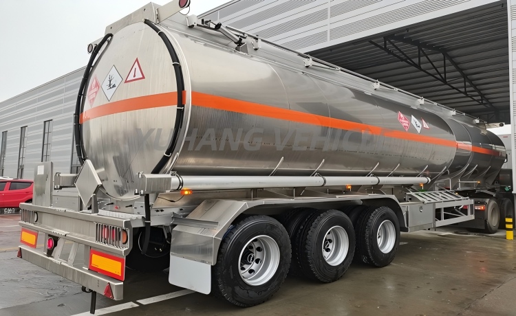40000 Liter Aluminum Alloy Tanker Semi Trailer will be sent to Ghana-YUHANG VEHICLE 40000 Liter Aluminum Alloy Tanker Semi Trailer will be sent to Ghana-YUHANG VEHICLE