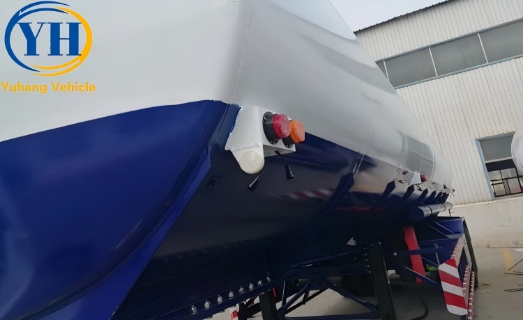 2 Axle Oil Tanker Trailer with Bogie Suspension will be sent to Nigeria-YUHANG VEHICLE 2 Axle Oil Tanker Trailer with Bogie Suspension will be sent to Nigeria-YUHANG VEHICLE