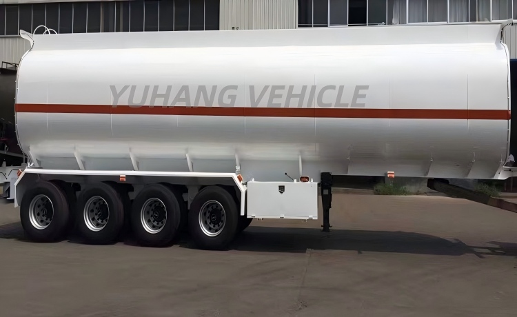 4 Axle 50000 Liter Fuel Tanker Trailer will be sent to Kenya-YUHANG VEHICLE 4 Axle 50000 Liter Fuel Tanker Trailer will be sent to Kenya-YUHANG VEHICLE