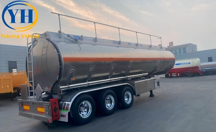 Tri Axle Aluminum Alloy Petrol Tanker Trailer will be shipped to Kenya-YUHANG VEHICLE Tri Axle Aluminum Alloy Petrol Tanker Trailer will be shipped to Kenya-YUHANG VEHICLE