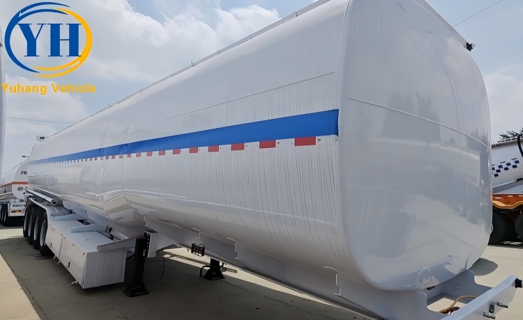 Best Price 4 Axle 50000L Oil Tanker Trailer will be shipped to Guinea-YUHANG VEHICLE Best Price 4 Axle 50000L Oil Tanker Trailer will be shipped to Guinea-YUHANG VEHICLE