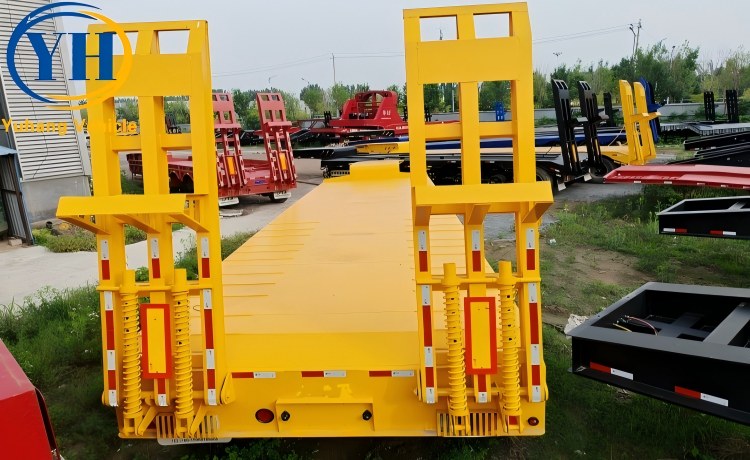 3 Axle Low Loader Trailer will be shipped to Zambia-YUHANG VEHICLE 3 Axle Low Loader Trailer will be shipped to Zambia-YUHANG VEHICLE